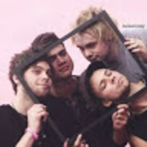 Meet your Posher, Simone